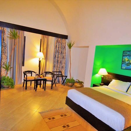 Rohanou Beach Resort El Qoseir Exterior photo