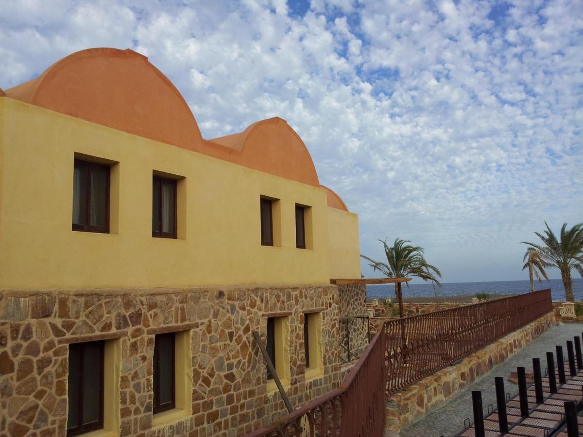 Rohanou Beach Resort El Qoseir Exterior photo