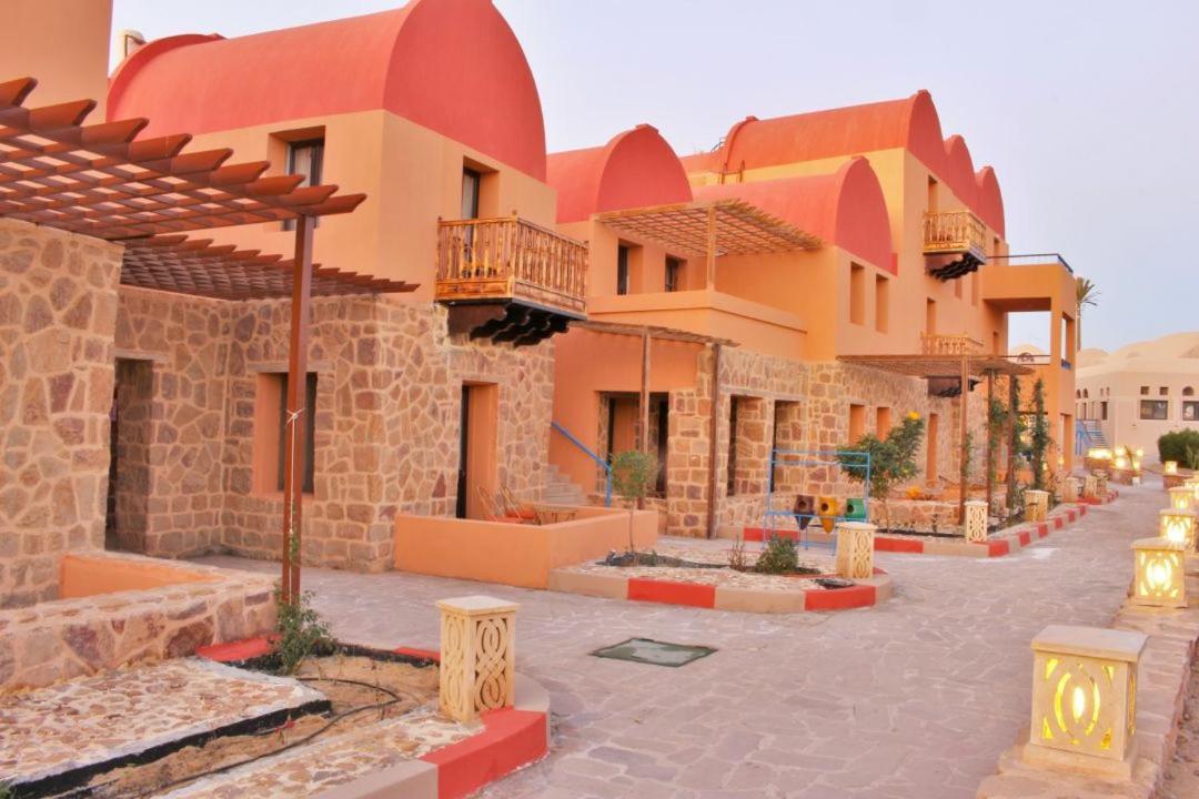 Rohanou Beach Resort El Qoseir Exterior photo